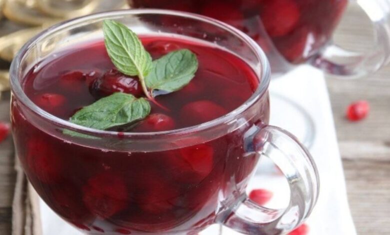 Vişne Kompostosu Nasıl Yapılır